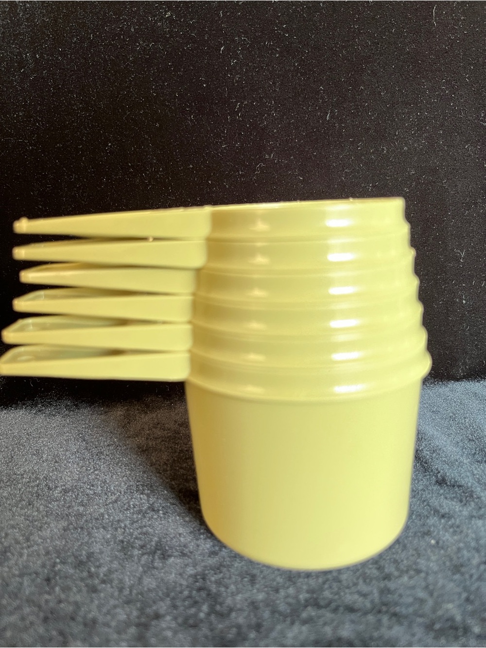 Vintage Set of 5 Tupperware Stacking Measuring Cups Avocado Green